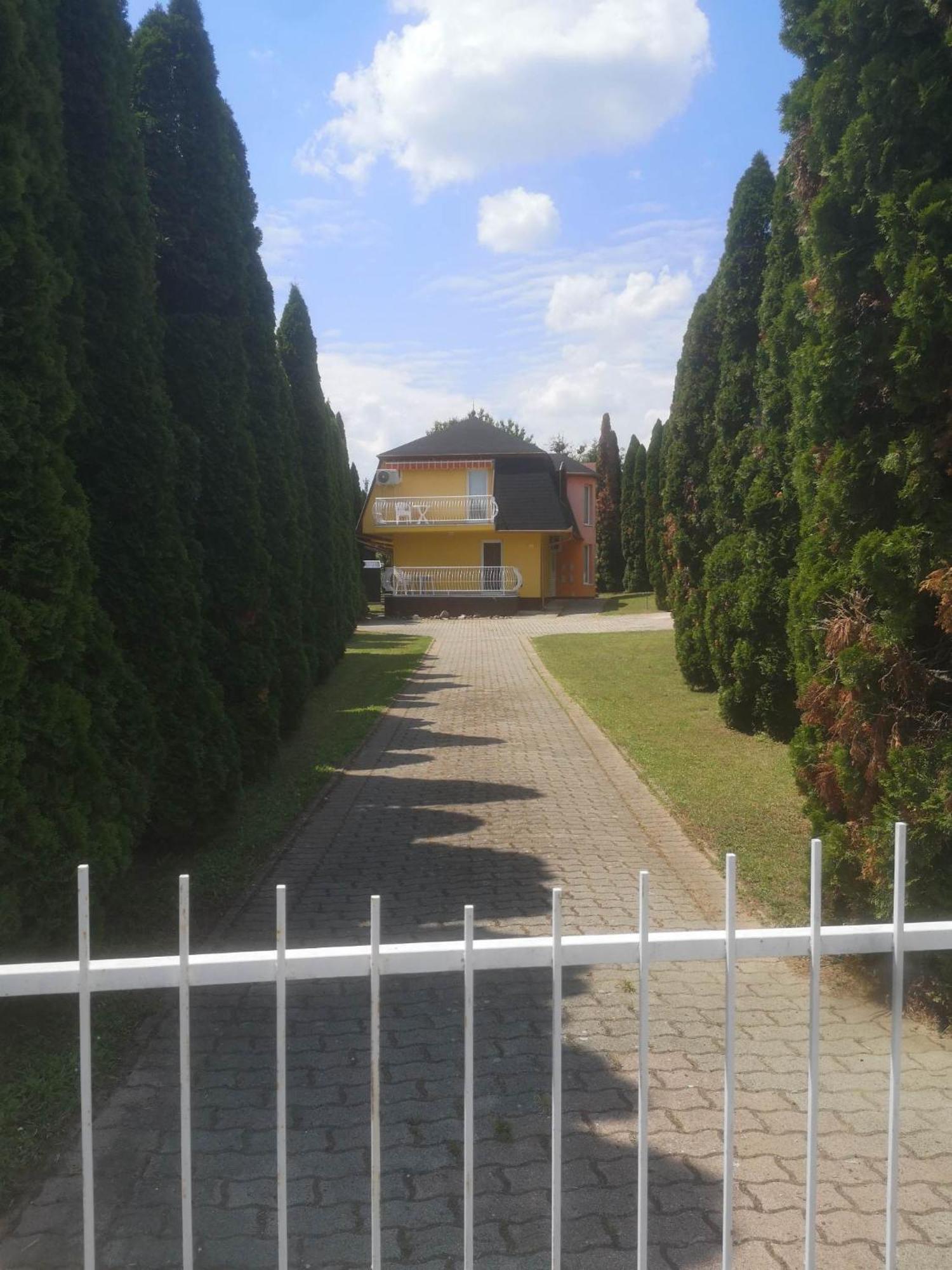 Berkenye Apartman Apartamento Zalakaros Exterior foto